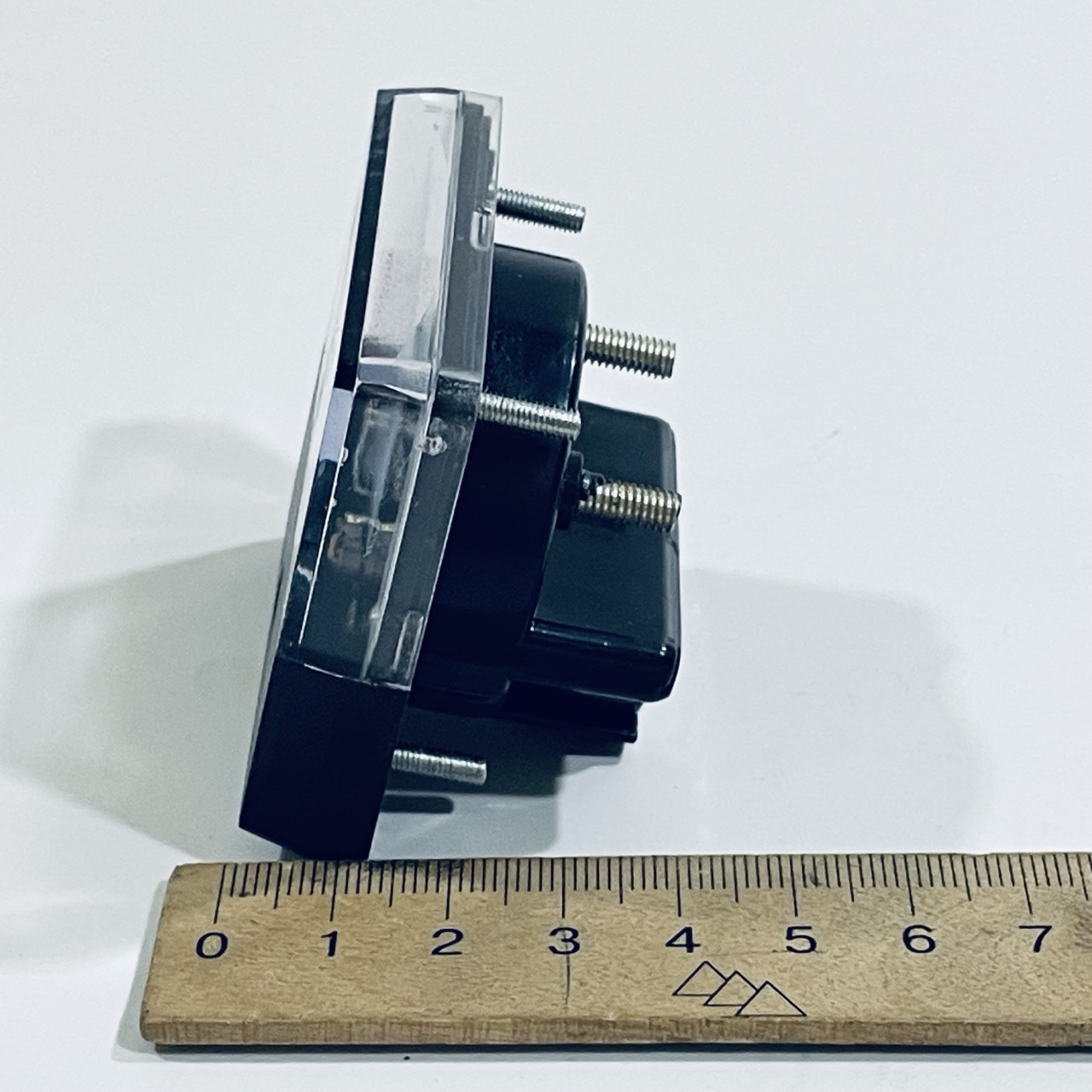 Вольтметр 300 V (однофазный, на генераторы 4-6 кВт)